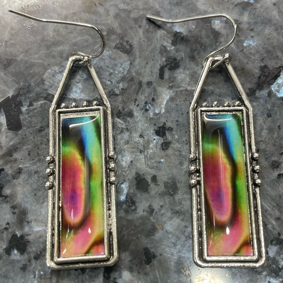 2/$25 or 3/$35 NWOT Colorful rectangular rainbow swirl enamel earrings - Picture 3 of 6